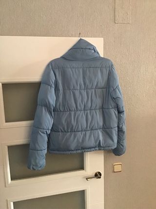 Chaquetón acolchado Stradivarius azul Talla S