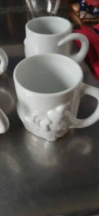 Set 4 tazze con forme animali