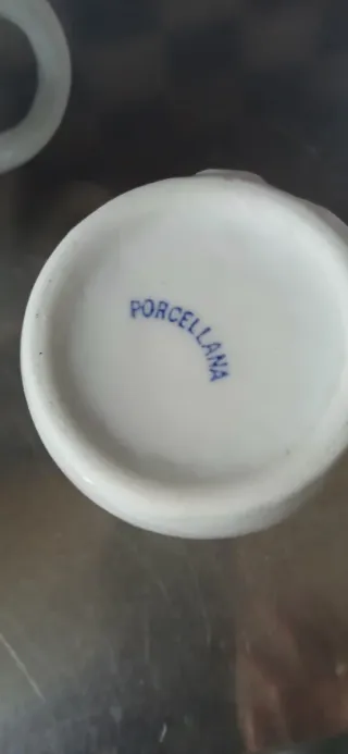 Set 4 tazze con forme animali