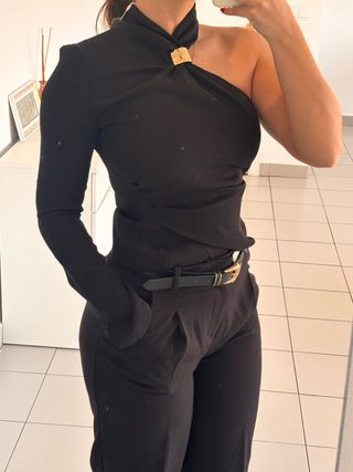 Mango Top Asimétrico Negro Talla S