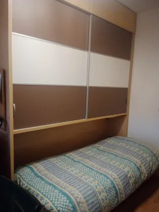 Oportunidad!Cama abatible con armario + altillo !!