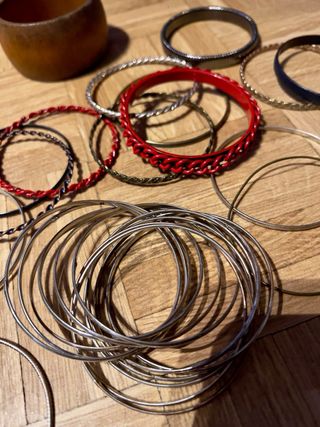 Lote de pulseras variadas