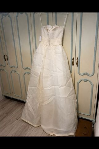 Vestido de Novia Rosa Clará Beige