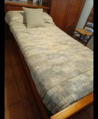 Edredón ajustable beige y gris