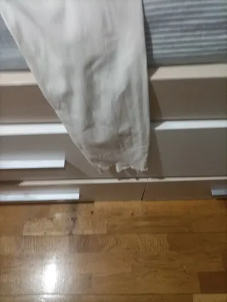 Pantalón vaquero blanco desgastado T.36
