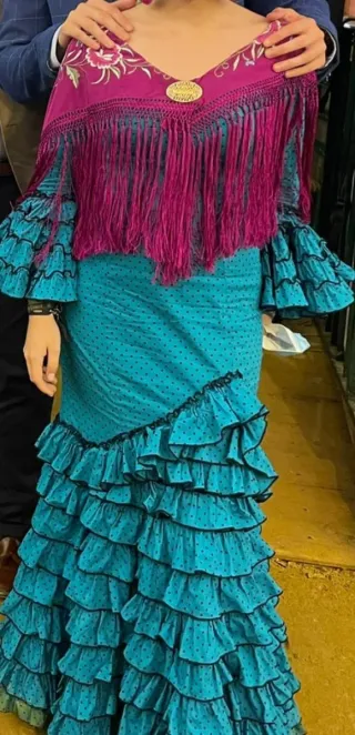 Traje de flamenca volantes lunares