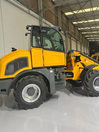 Cargador Telescópico MB ER2500T