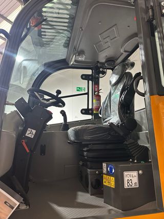 Cargador Telescópico MB ER2500T