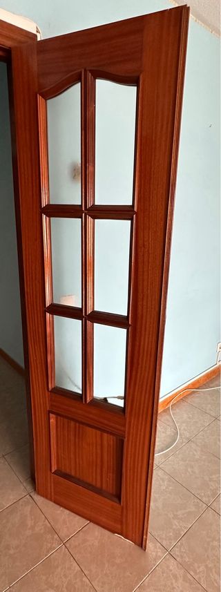 Puerta de madera interior