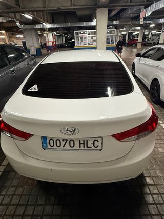 Hyundai Elantra 2012