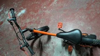 Bicicleta infantil B'TWIN 16 pulgadas.