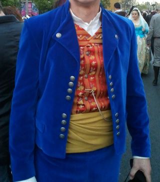 Ropa de fallero adulto