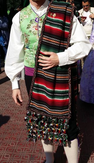 Ropa de fallero adulto