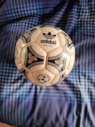 Balón Adidas Etrusco Mundial 1990