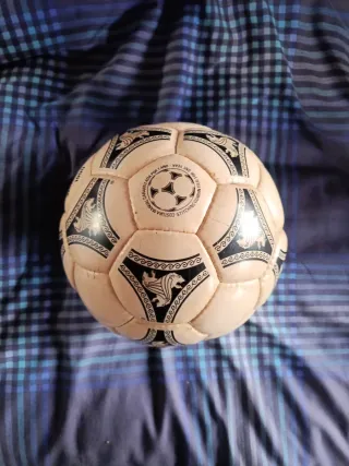 Balón Adidas Etrusco Mundial 1990