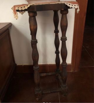 Macetero alto de madera