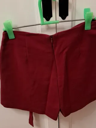 Falda pantalón burdeos con cordones