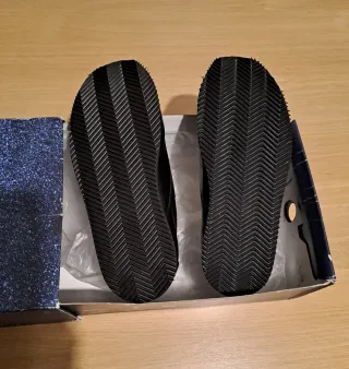 Scarpe uomo nere con velcro