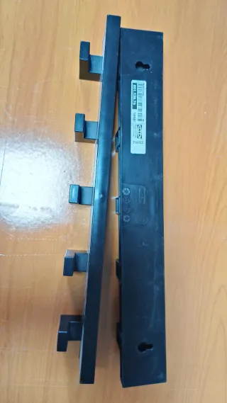 Perchero de pared negro