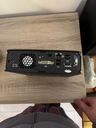 Mini PC Fujitsu i3 para piezas