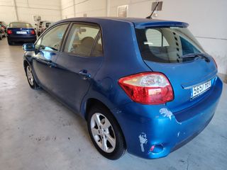 Toyota Auris 2011