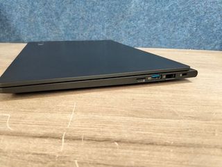 Portátil Acer TravelMate P6 i5 8GB 1TB SSD FullHD