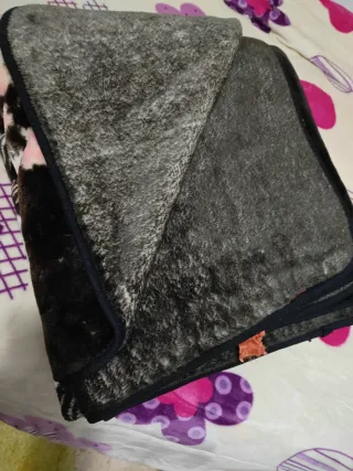 Manta de terciopelo con estampado floral