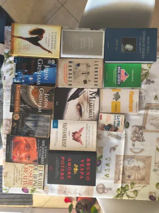 Lotto 15 libri vario genere