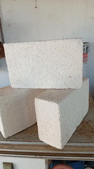 Ladrillos refractarios ignífugos
