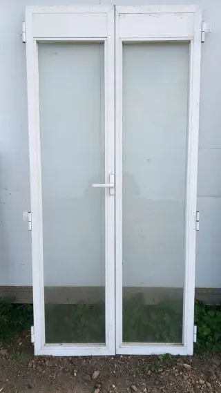 Balcón de aluminio blanco