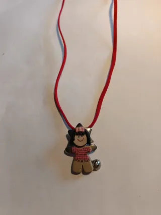 Colgante niña estrella plata y cordón rojo