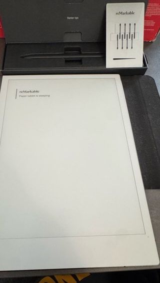 Remarkable 2 + Custodia + Penna