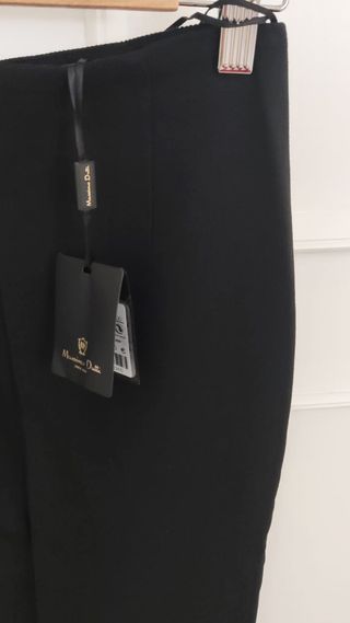 Falda negra de tubo de Massimo Dutti, 36