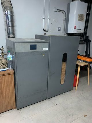 Caldera Pellet Domusa 25 kW con silo