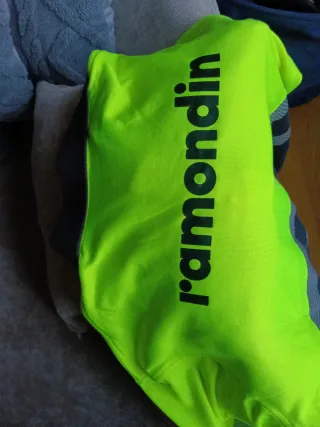 Polo de trabajo fluorescente