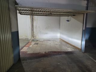 Garaje en calle Vitoria, iglesia gamonal y antigua