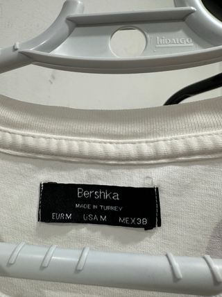 Camiseta Bershka Estampada Multicolor Hombre