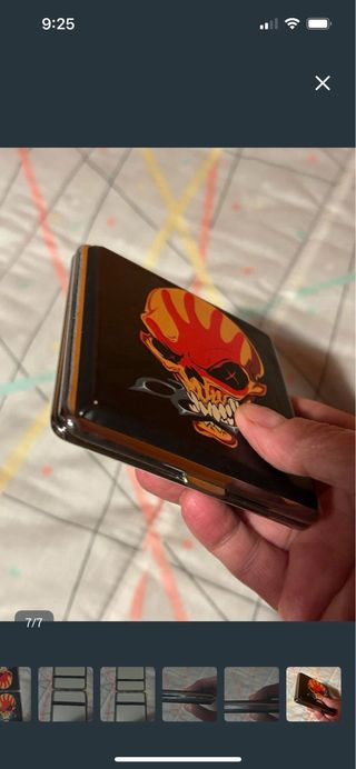 Pitillera Calavera con Puño Americano