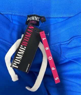 Pantaloni blu universitari