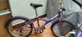 Bicicleta infantil morada 4-7 años