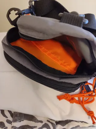 Bolso bandolera de hombre gris, nueva sin etiqueta