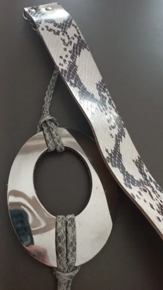 Cintura animalier con fibbia