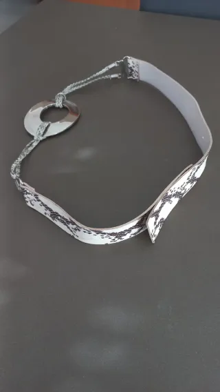 Cintura animalier con fibbia