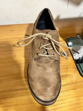 Zapatos de tacón marrones con plataforma