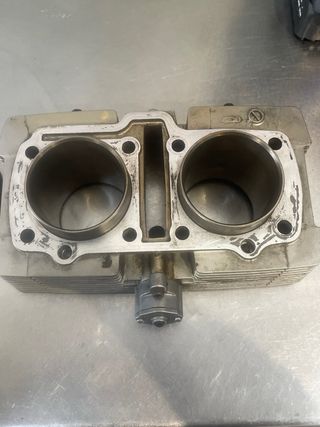 Cilindros SuzukiGS500 2007