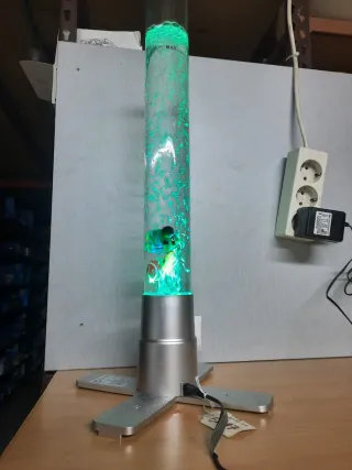 Lámpara de mesa con peces