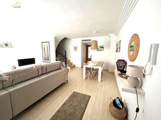 Casa adosada en alquiler en La Cañada en Paterna