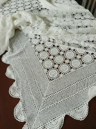 Copriletto uncinetto 260x300 cm