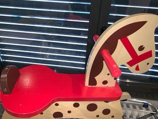 Caballito de madera Janod para niños