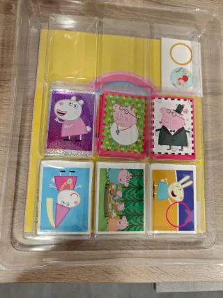 Álbum Peppa Pig con más de 200 cromos
